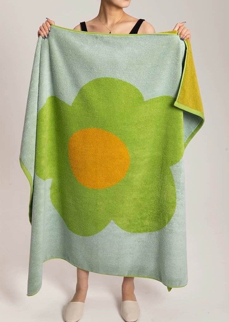 Cute Whimsical Sunflower Bath Towel - Ultra Soft & Absorbent Staple Cotton - Zoanne