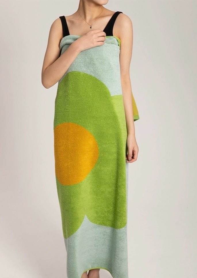 Cute Whimsical Sunflower Bath Towel - Ultra Soft & Absorbent Staple Cotton - Zoanne